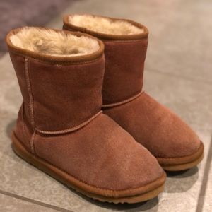 Ugg boots size 4
